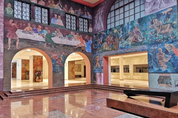 Das Highlight des "Haus für Mozart" ist das sogenannte Faistauer-Foyer. Die Fresken in diesem Raum wurden von Anton Faistauer (1887-1930) im Jahr 1926 geschaffen