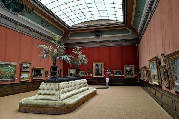 Die Kunstsammlung des Museums umfasst 10.000 Zeichnungen und etwa 25.000 Drucken, u.a. 25 Originalzeichnungen von Michelangelo