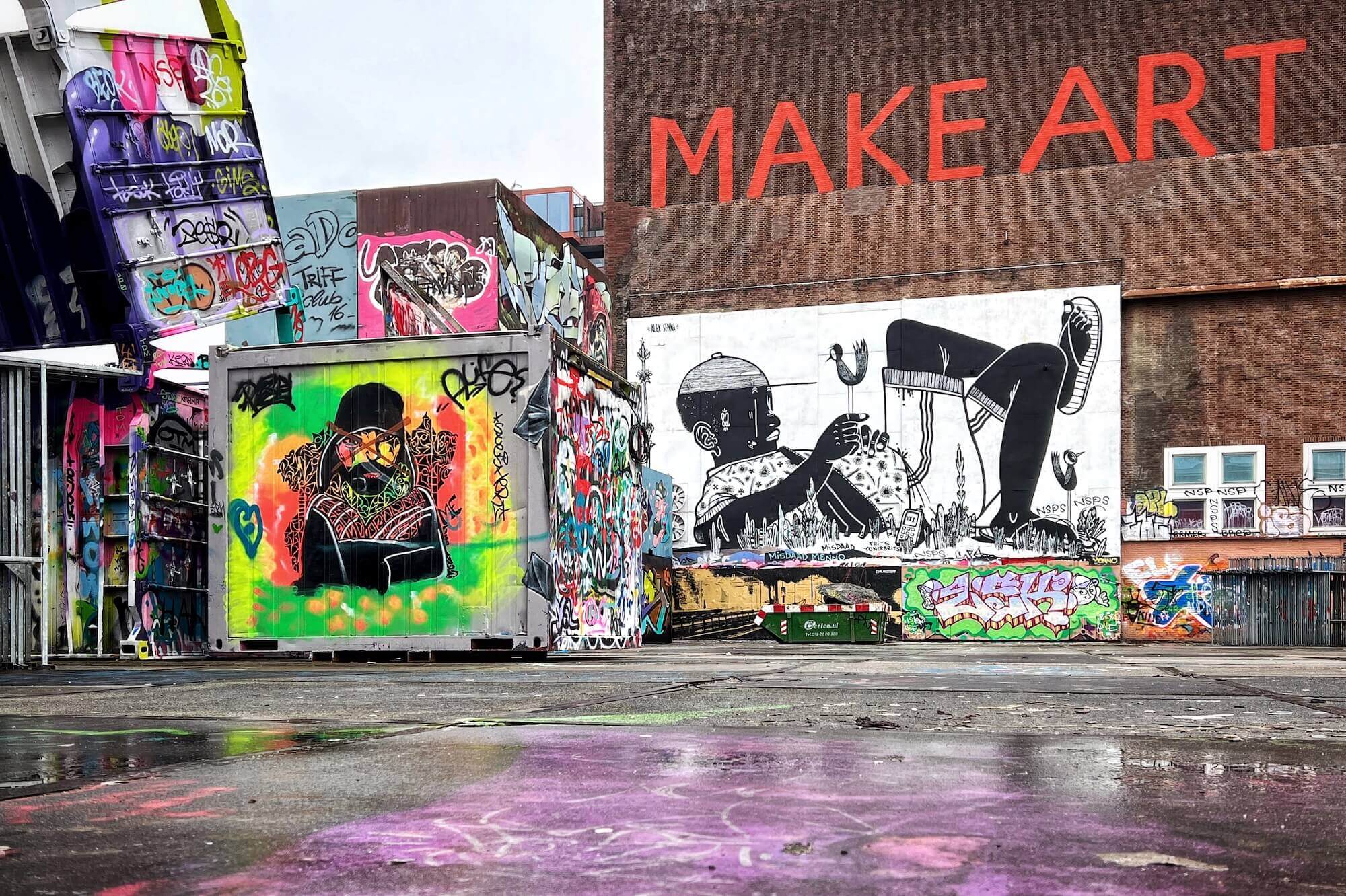 Die NDSM-Werft: Von Street Art bis zum größten Flohmarkt in Amsterdam