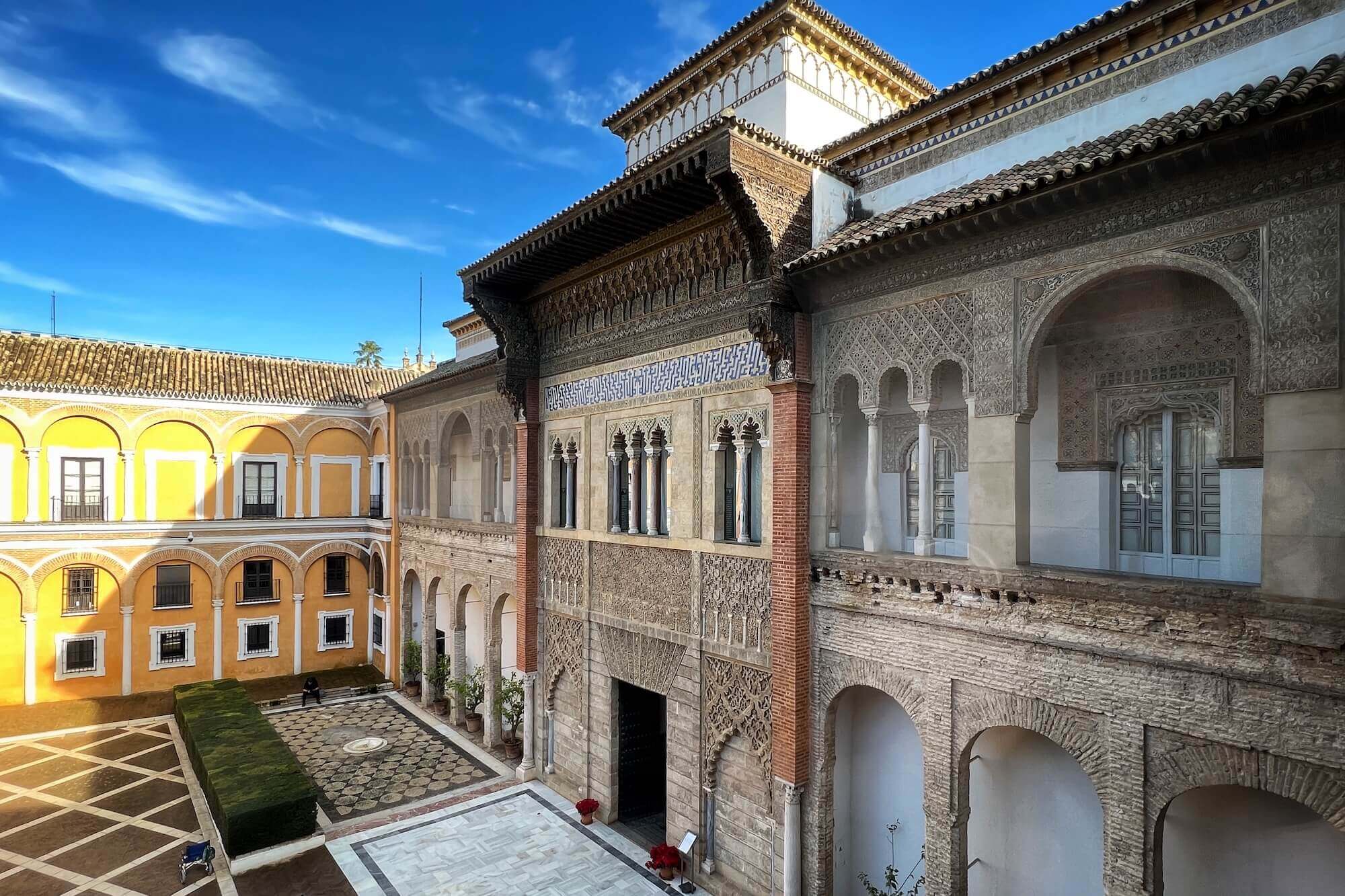 Die Sammlung Carranza gilt als eine der bedeutendsten Keramik-Sammlungen Spaniens. Zu sehen ist sie im Real Alcázar de Sevilla.