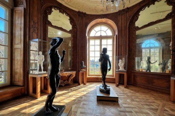 Im Erdgeschoss widmet sich das Musée Rodin der Entstehung von Rodins wichtigsten Bronzeskulpturen.