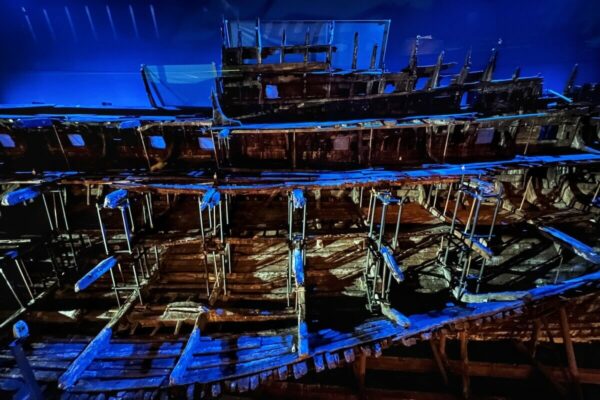 Um das Wrack der Mary Rose zu schützen, wurde um das Schiff herum ein Museumsneubau errichtet.
