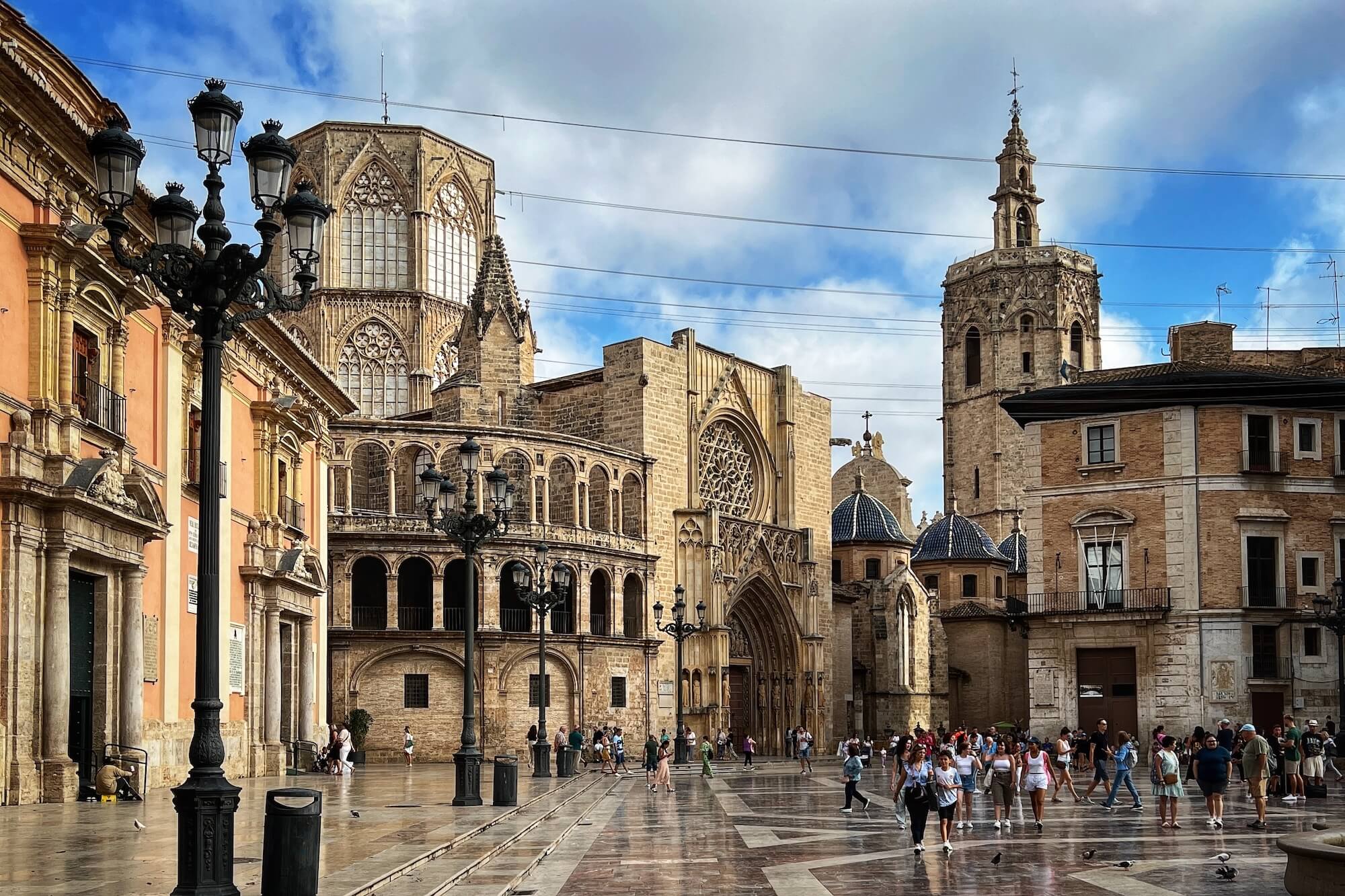 In der spanischen Stadt València treffen Geschichte, Kultur und Natur aufeinander. Wir geben Tipps zu den schönsten Sehenswürdigkeiten und Museen in València.