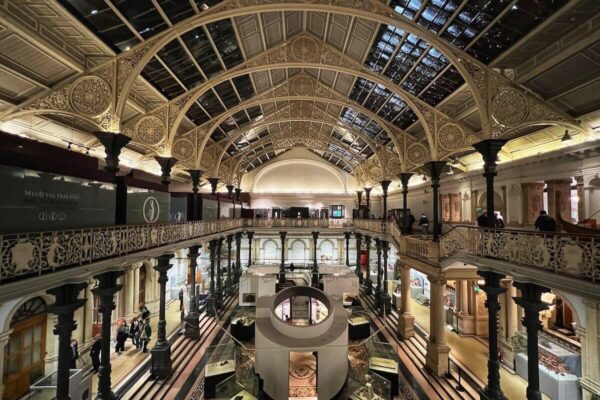 Das Irische Nationalmuseum in der Kildare Street zeigt Fundstücken aus der Wikinger-Zeit und archäologische Artefakte aus der ganzen Welt.