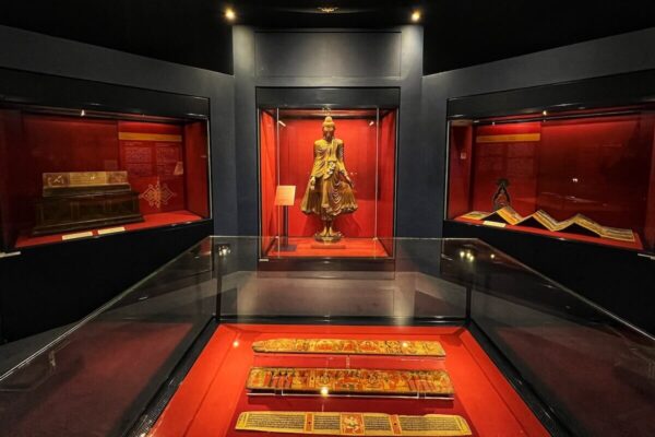 In der Ausstellung "Sacred Traditions" in der Chester Beatty Library werden Objekte aus Christentum, Islam und Buddhismus gezeigt.