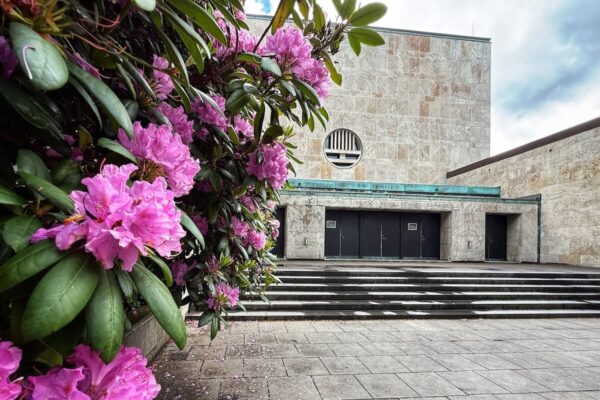 Der ehemalige Israelitische Tempel wurde nach Entwürfen von Felix Ascher und Robert Friedmann erbaut.