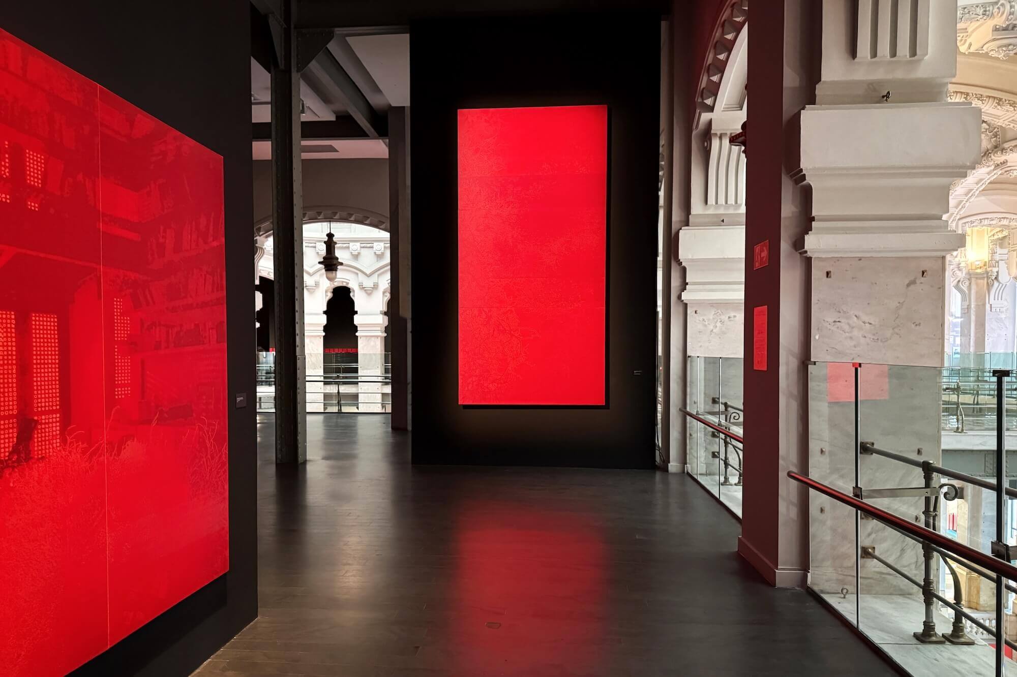 Die Ausstellung "El pico al aire" (Der Schnabel in der Luft) zeigt die rätselhaften Werke des spanischen Künstlers Javier Garcerá in Madrid.