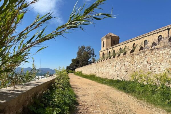 Die Befestigungsanlage aus dem 17. Jahrhundert geht auf die spanischen Besetzung von Saint-Honorat zurück.