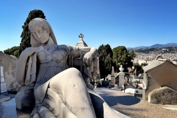Auf dem Cimetière du Château in Nizza befinden sich heute rund 2.800 Grabstätten.