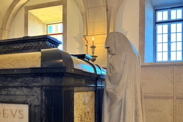 Im Panteão da Casa de Bragança fanden zahlreiche Mitglieder der letzten portugiesische Herrscher-Dynastie ihre letzte Ruhestätte.