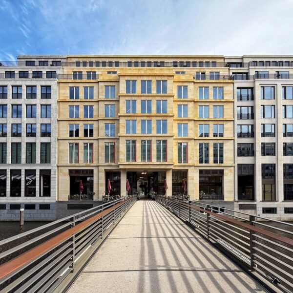Auch das Bucerius Kunst Forum beteiligt sich bei #seeforfree. Hier kann die Ausstellung "Von Monet bis Picasso. Jüdische Kunstsammler:innen in Deutschland" besucht werden.